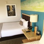 Downtown Grand Hotel Bedroom Review  (2)