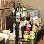 Delta Sky Club Lounge review Free alcohol