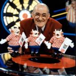 Jim-Bowen-in-Bullseye