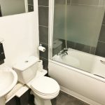 review-city-warehouse-aparthotel-manchester-bathroom