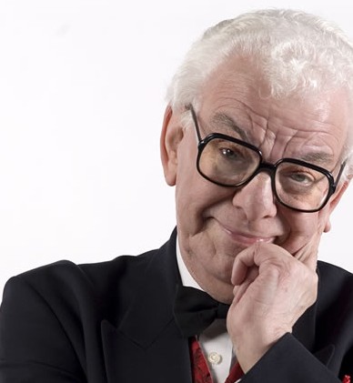 Enjoy Celebrity Radio’s Barry Cryer Interview ~ I’m Sorry I Haven’t A Clue…. Cryer has written for many noted performers, including Dave Allen, Stanley Baxter, […]