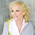 Anita Shreve is an American writer who has written 18 best selling novels. Enjoy an Exclusive interview. The daughter of an airline pilot and a […]