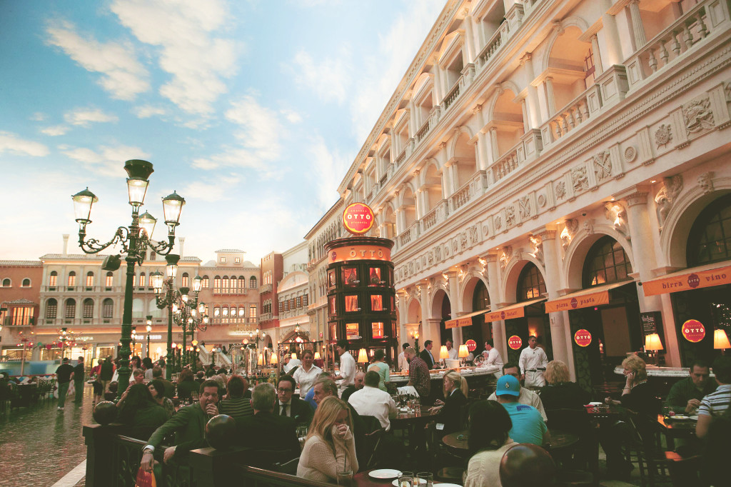 Enjoy Celebrity Radio’s Review OTTO Pizzeria Venetian Hotel & Casino Las Vegas… With 25 restaurants in the US and 4 eateries in the Venetian alone […]